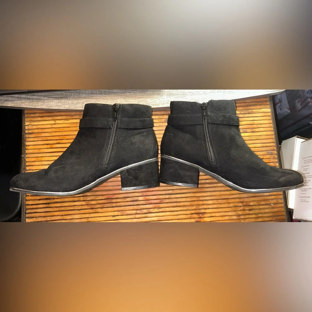 The Children's Place Black Ankle Boots with Heart Rhinestone Buckle